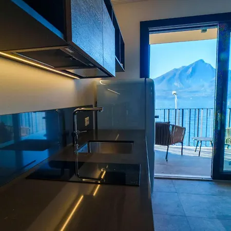Attilio High Living - Adults Only 4* Torri Del Benaco